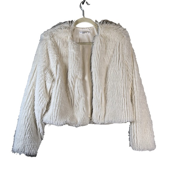 One And Only Collective Jackets & Blazers - One and Only Fuzzy Cream Jacket NWT Small White Faux Fur Hook & Eye Closure